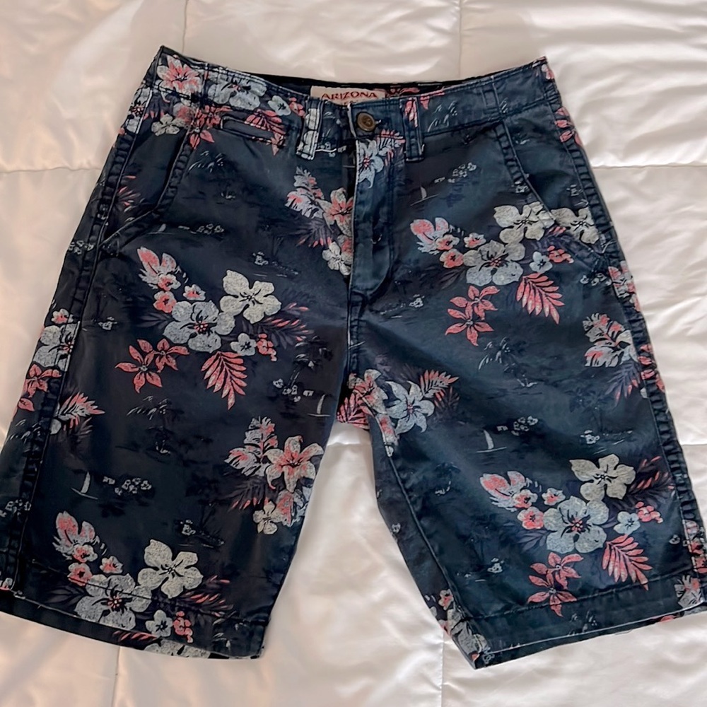 Arizona Jean Company Blue/ Floral Print Shorts
